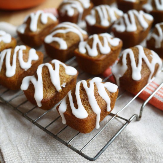 Mini Pumpkin Bread Loaves