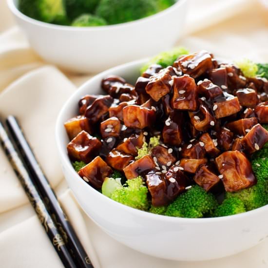 Crispy Spicy Peanut Tofu Stir Fry