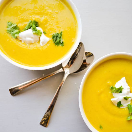 Curry Roasted Acorn Squash Soup