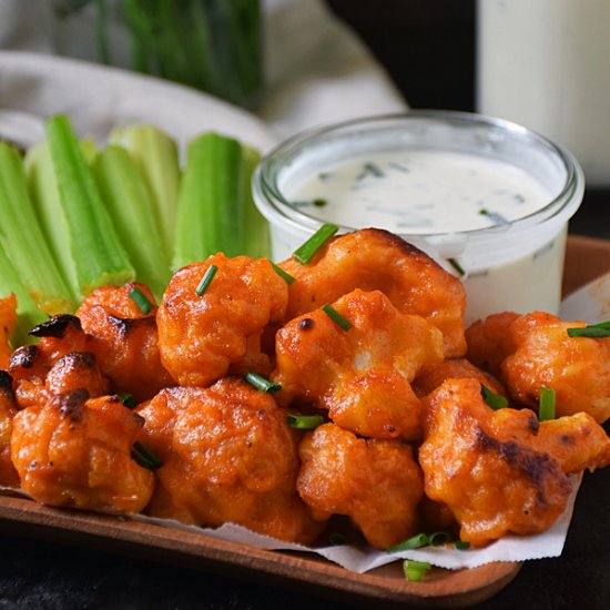 Baked Buffalo Cauliflower Bites