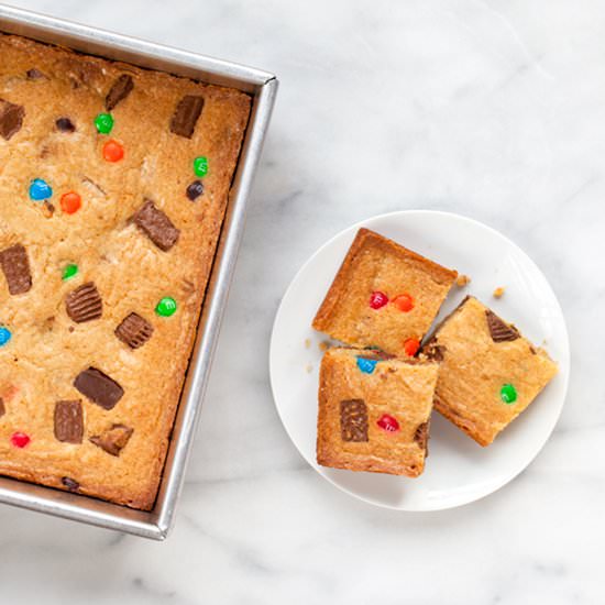 Candy Bar Blondies