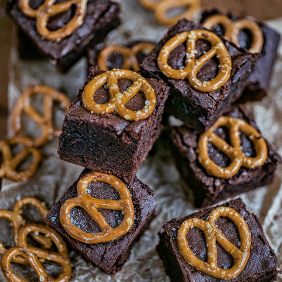 Peanut Butter Pretzel Brownies