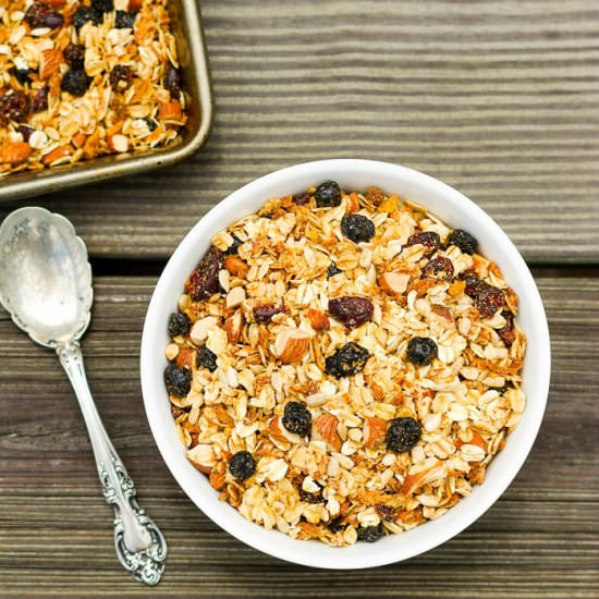 Homemade Maple Almond Granola