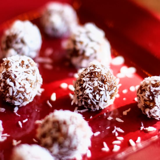 Coconut Quinoa Date Nut Snowballs