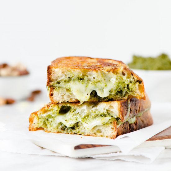 Pesto & Gouda Grilled Cheese