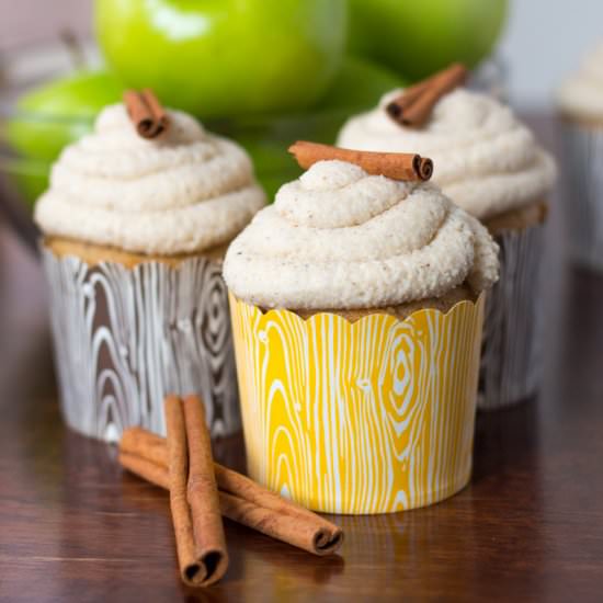 Vanilla Apple Chai Cupcakes