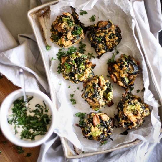 Mushroom + broccoli pakoras