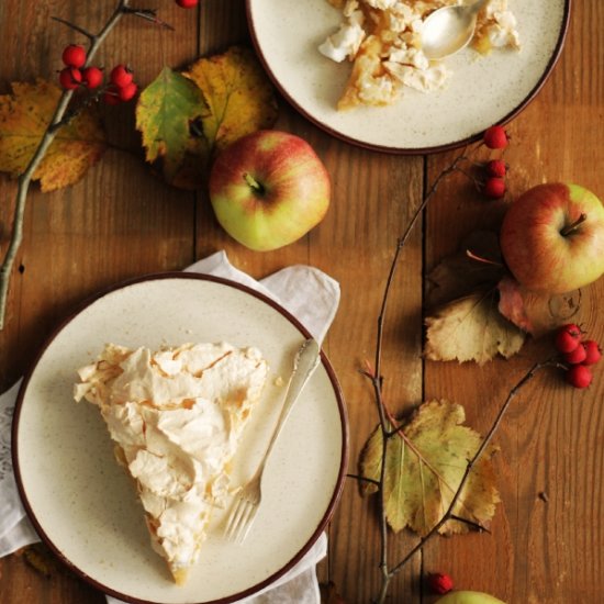 Apple pie with meringue