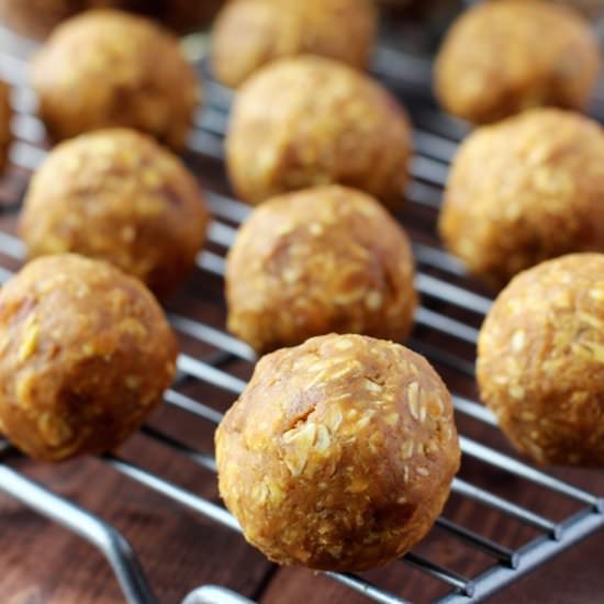 Crunchy Pumpkin Pie Energy Balls