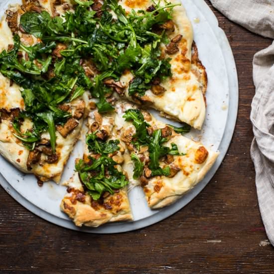 Garlic White Pizza w/ Chanterelles