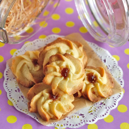 Butter Cookies with Plum Jam