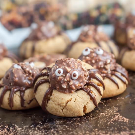 Halloween Ferrero Spider Cookies