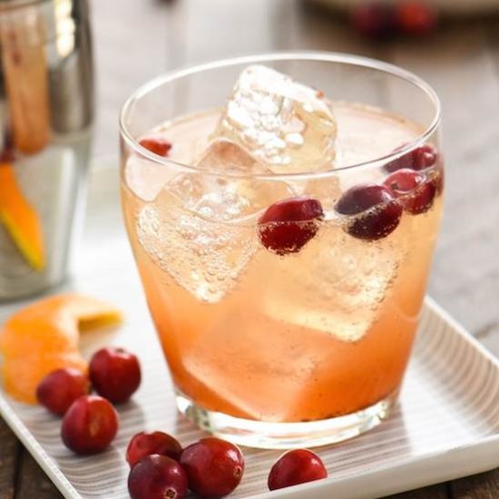 Cranberry Vanilla Gin Spritzer