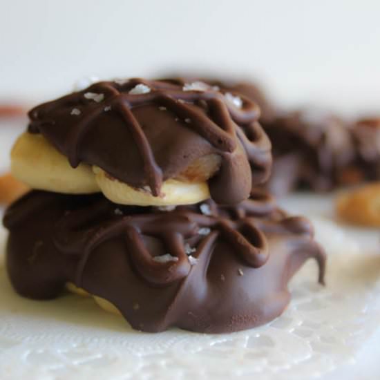 Cashew and Pecan Turtles