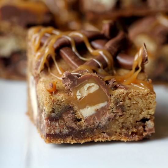 Halloween Candy Bar Blondies