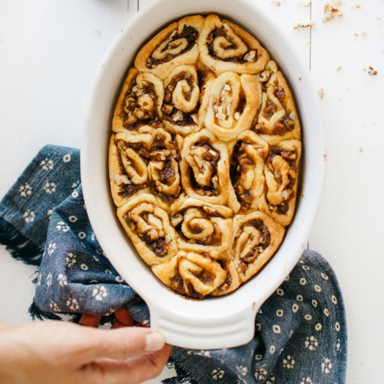 Pumpkin Spice Cinnamon Rolls