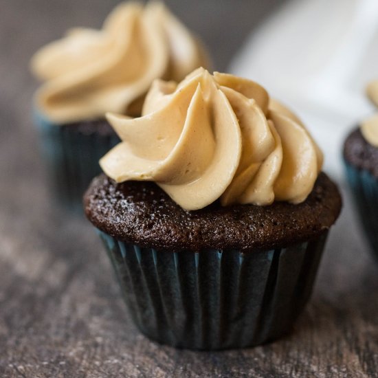 Chocolate Cupcakes with Peanut Butter