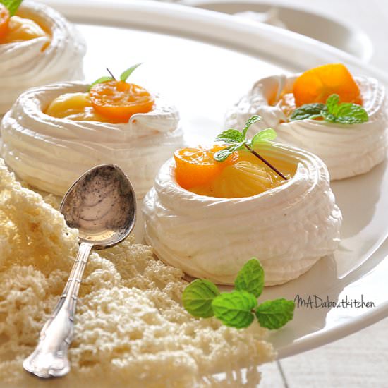 Meringue Cups with Citrus Curd