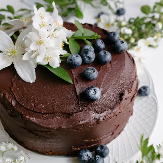 Luxurious Chocolate Melt & Mix Cake