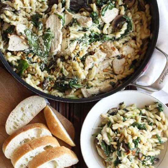 Creamy Mushroom and Spinach Pasta