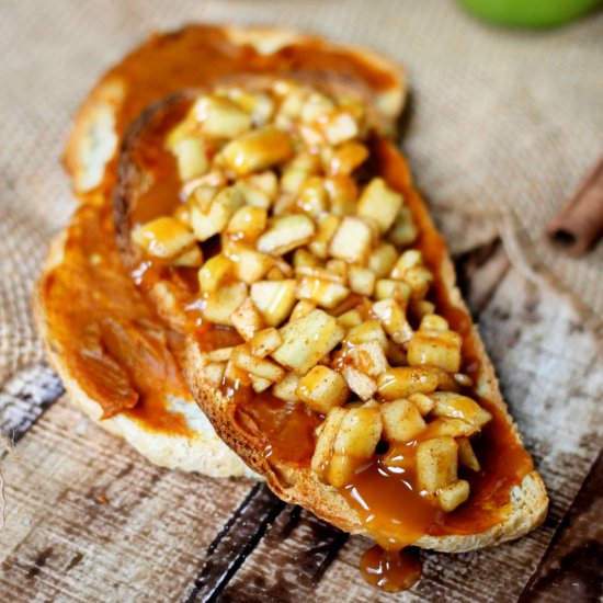 Caramel Apple Bruschetta