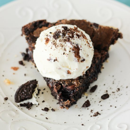 Ooey Gooey Oreo Pie