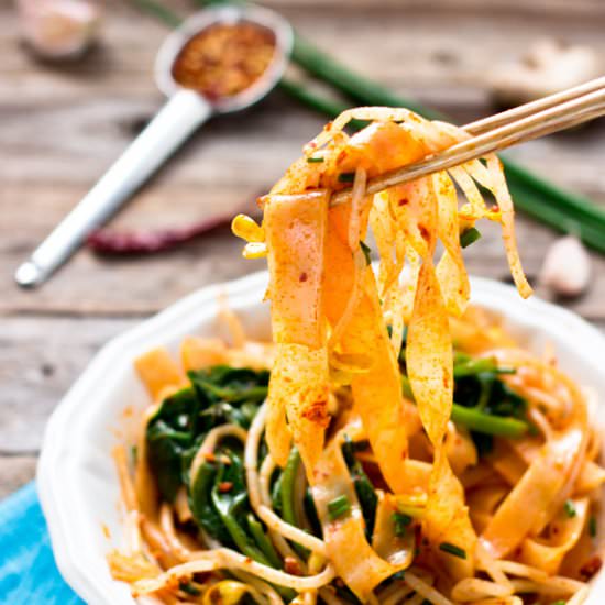 10-Minute Hot Oil Noodles