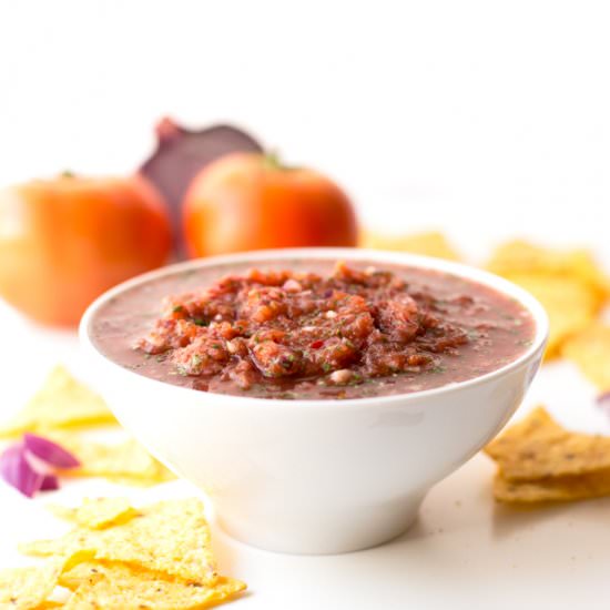 Simple Restaurant-Style Salsa