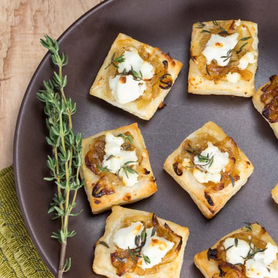 Cheesy Onion Puff Pastry Bites