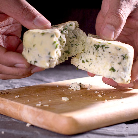 Easy & Fresh Homemade Herbed Cheese