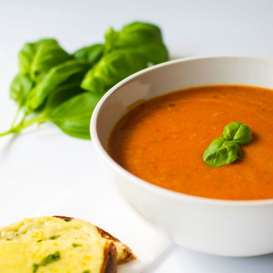 Classic Tomato Soup {Vegan}