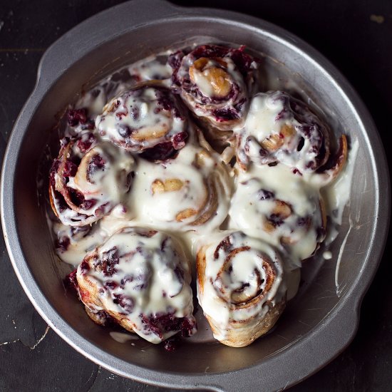 30 Minute Cranberry Cinnamon Rolls