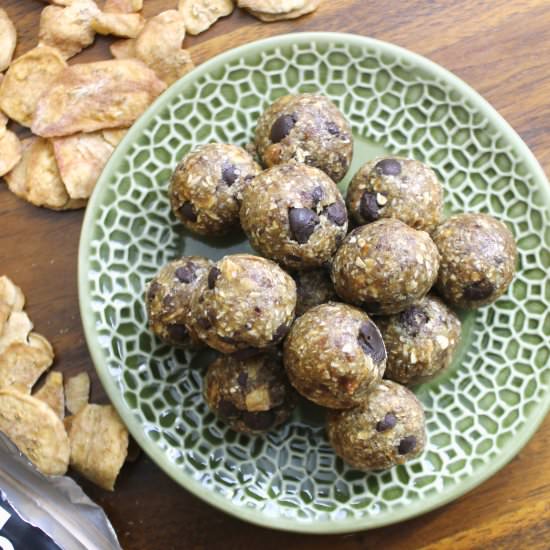 Banana Bread Granola Bites