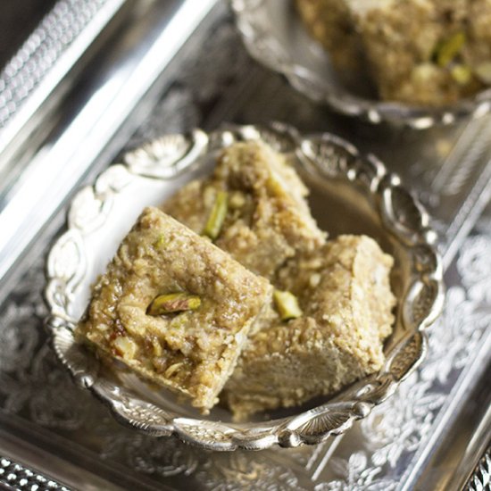 Punjabi Besan Ki Burfi