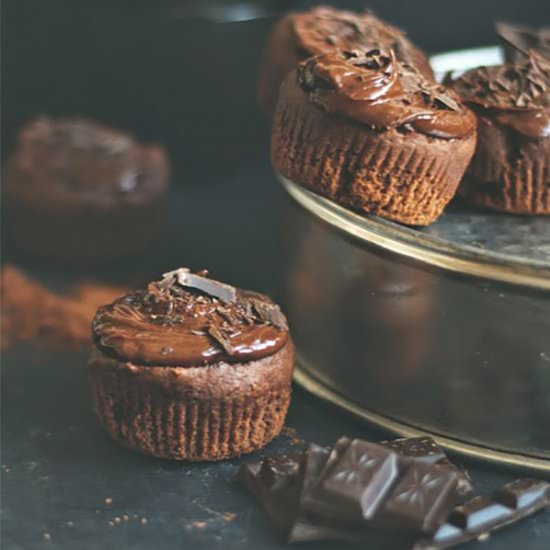 Muffins with Chocolate Cream