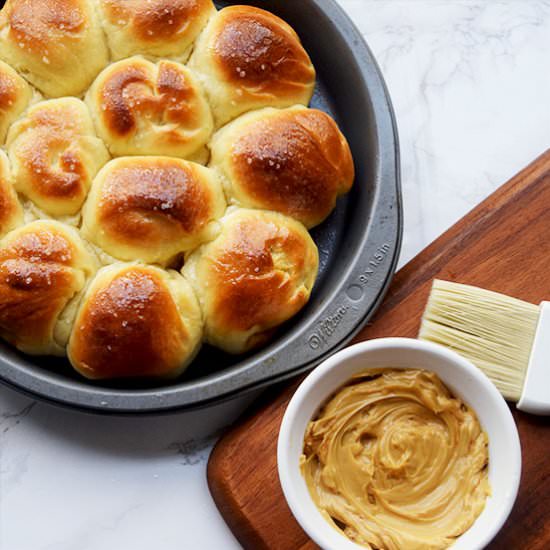 Yeast Rolls & Molasses Butter