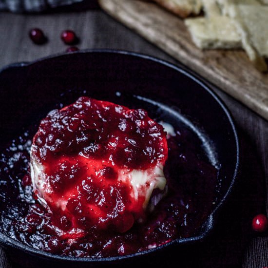 Layered Brie with Spiced Cranberry