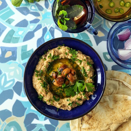 Ful Mudammas (Fava Beans Dip)