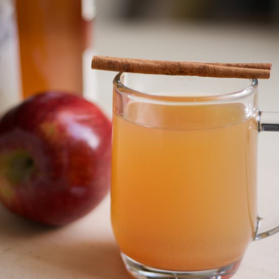 Warm Bourbon Apple Cider