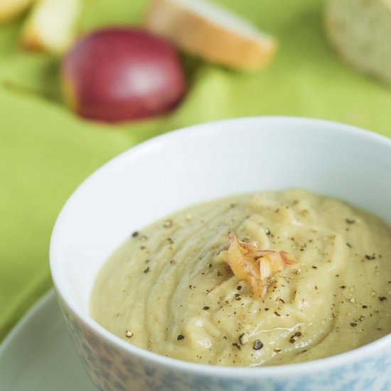 Curried Parsnip & Apple Soup