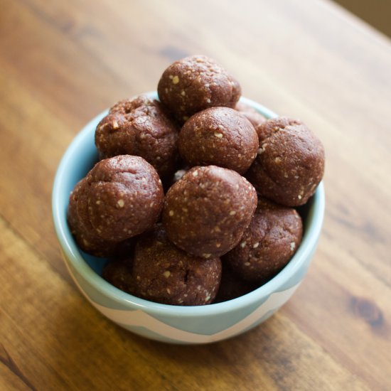 Chocolate Almond Energy Bites