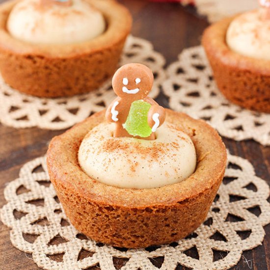 Gingerbread Cheesecake Cookie Cups