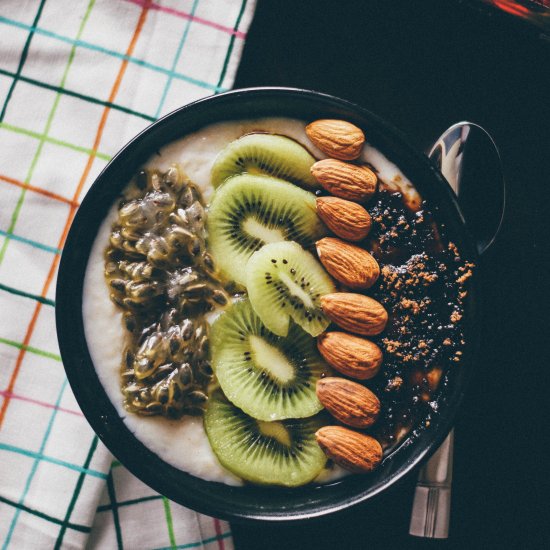 kiwi and Passionfruit Oat Bowl