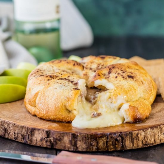 Apple Pie Baked Brie