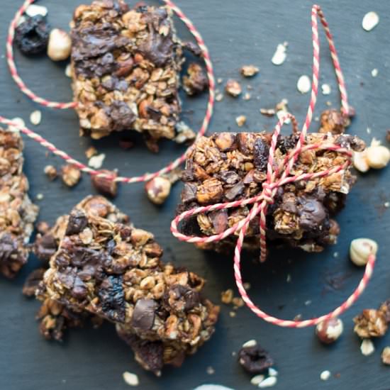 Hazelnut + Chocolate Granola Bars