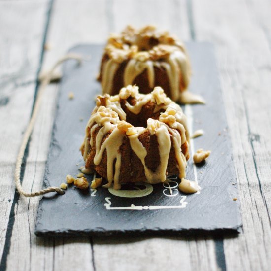 Mini apple bundt cakes