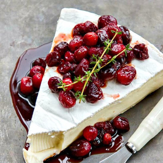 Baked Brie with Roasted Cranberries