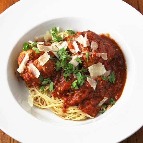 Easy Tomato Sauce with Meatballs