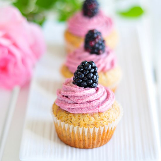 Lemon Poppy Seed Cupcakes