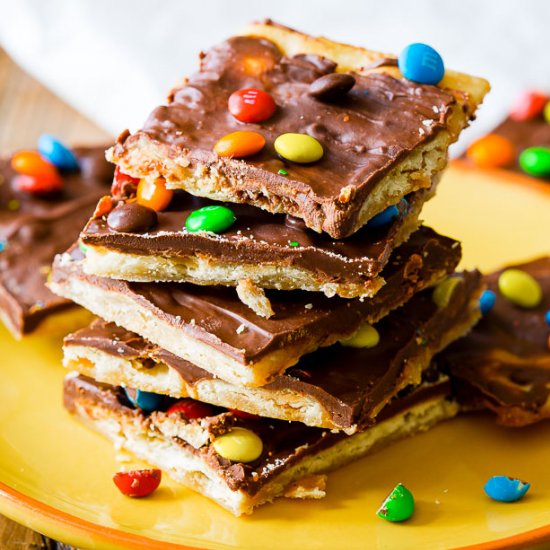 How To Make Easy Saltine Toffee